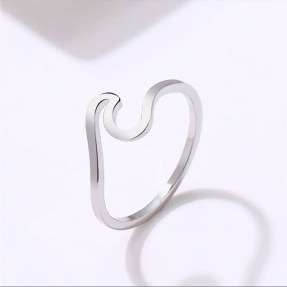 Bohemian Wave Rings NEW IN GIFT BOX - Picture 2 of 3